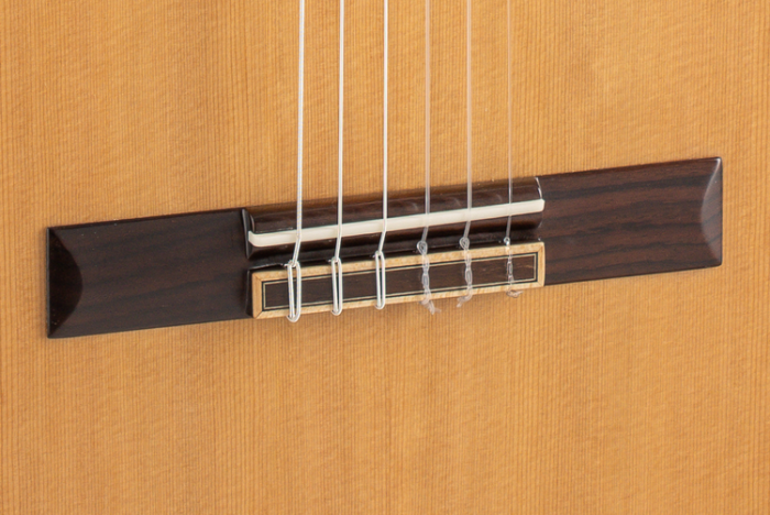 GUITARRA CLÁSICA ADMIRA A20 ELECTRIFICADA CON FISHMAN SERIE ARTESANÍA - Imagen 3