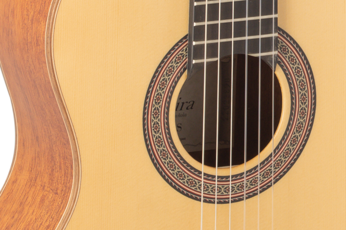 GUITARRA CLÁSICA ADMIRA A45 SERIE ARTESANÍA SATINADA - Imagen 3