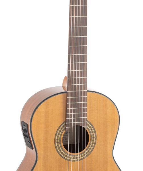 GUITARRA CLÁSICA ADMIRA A1 ELECTRIFICADA FISHMAN SERIE ARTESANÍA