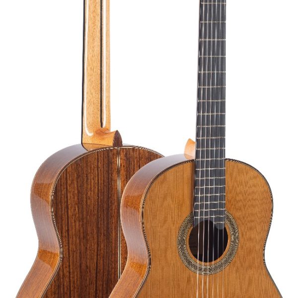 GUITARRA ADMIRA CARMEN SERIE FLAMENCO ELECTRIFICADA FISHMAN