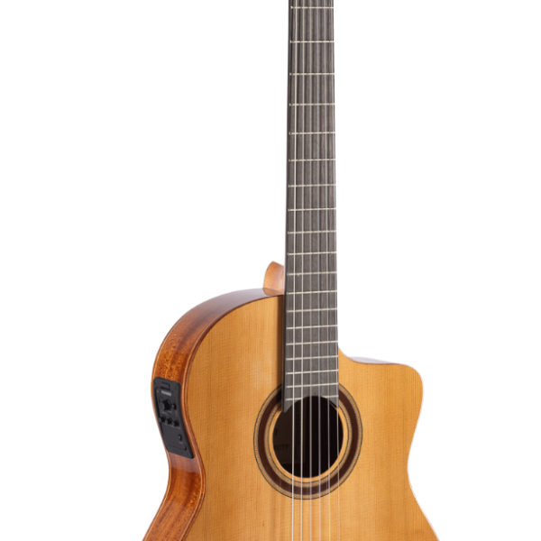 GUITARRA CLÁSICA ADMIRA GRANADA ELECTRIFICADA FISHMAN CUTAWAY ESTRECHA SERIE CONSERVATORIO